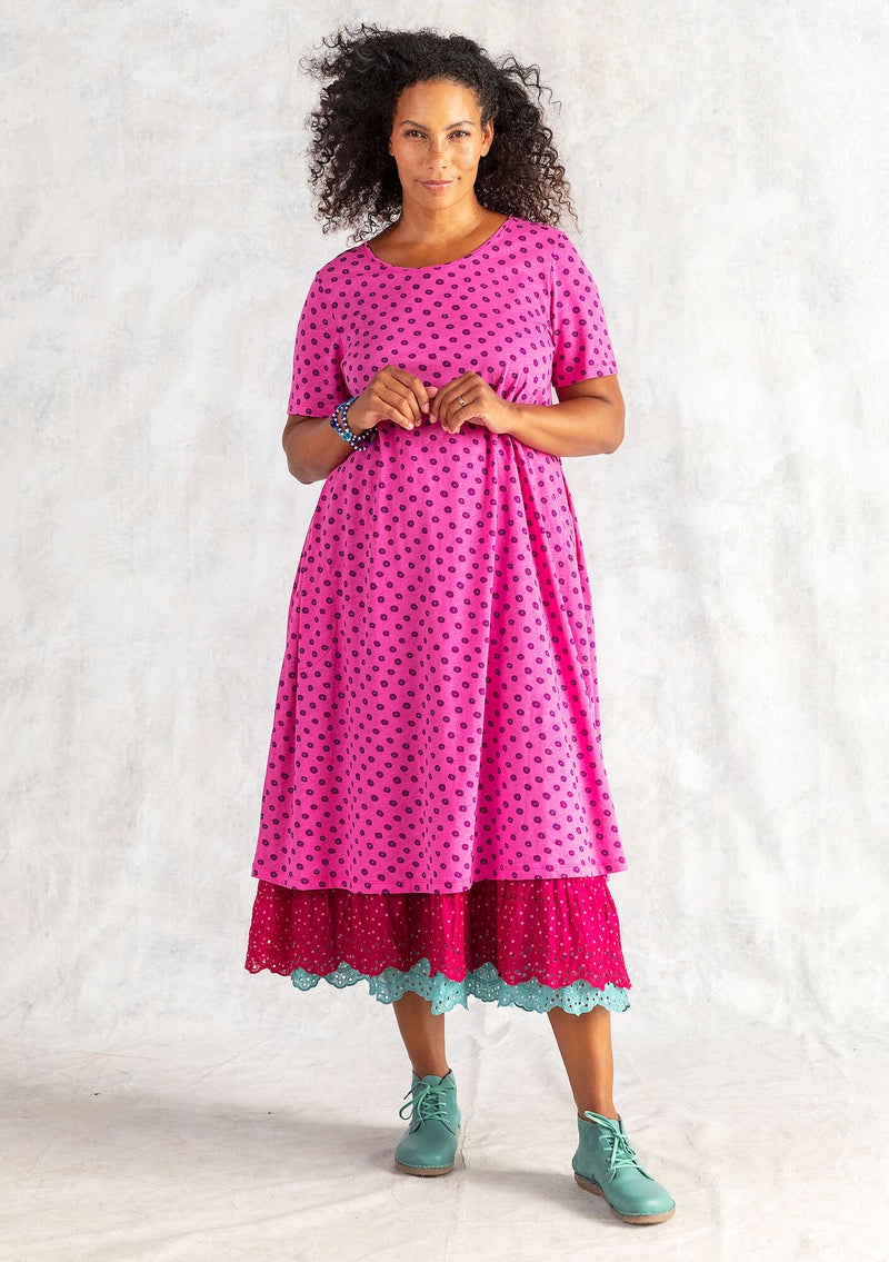 “Ines” jersey dress in organic cotton wild rose/patterned