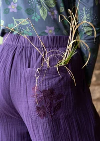 Einfarbige Hose „Frigg“ aus Bio-Baumwolle - brombeere