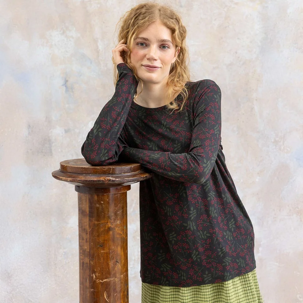 “Rowan” top in lyocell/spandex - black