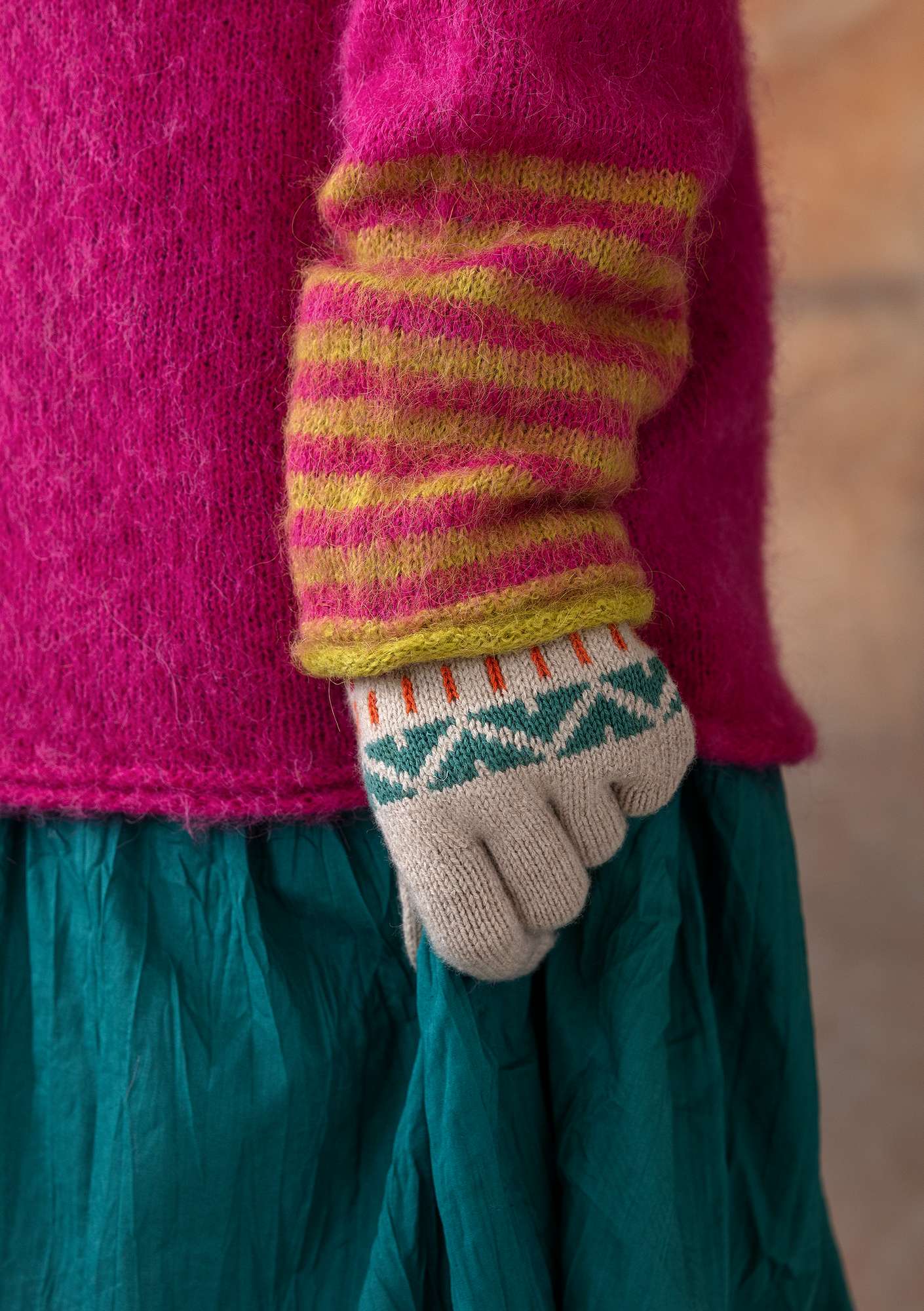 “Strikk” gloves in wool/hemp/recycled cotton natural melange thumbnail
