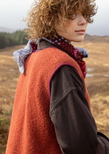 Strickweste „Sälen“ aus Wollbouclé - rost