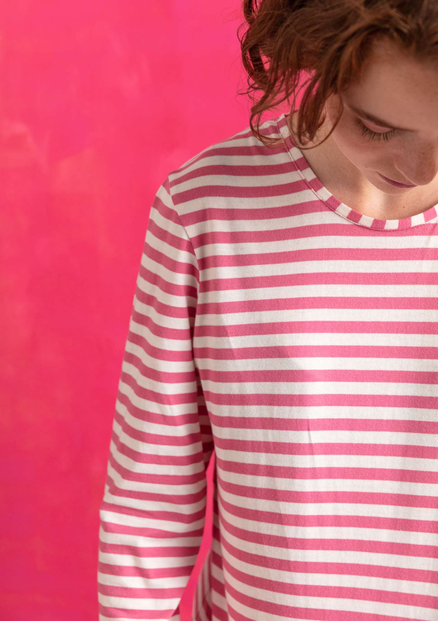 Essential striped sweater in organic cotton flamingo/unbleached thumbnail