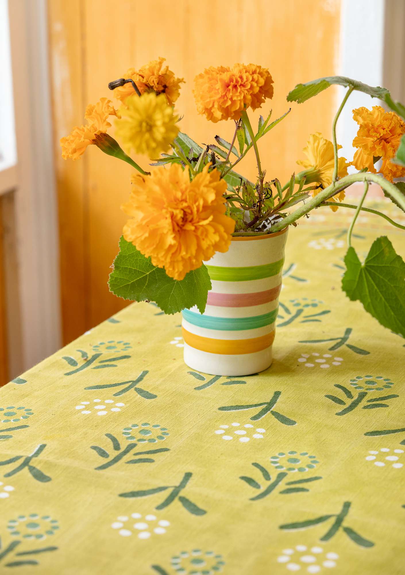 “Chai” organic cotton tablecloth leaf green thumbnail