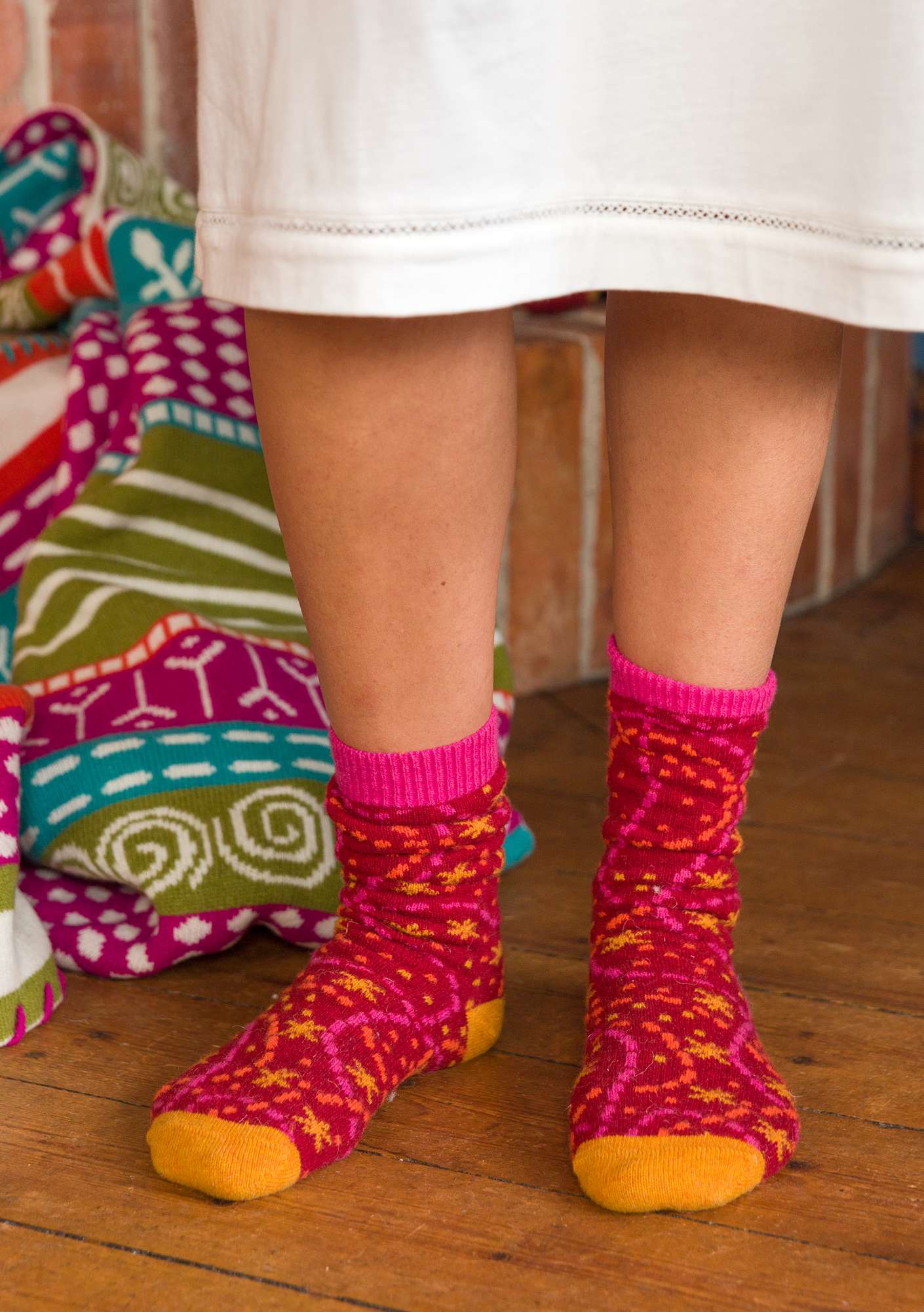 “Aurora” wool blend socks pomegranate thumbnail