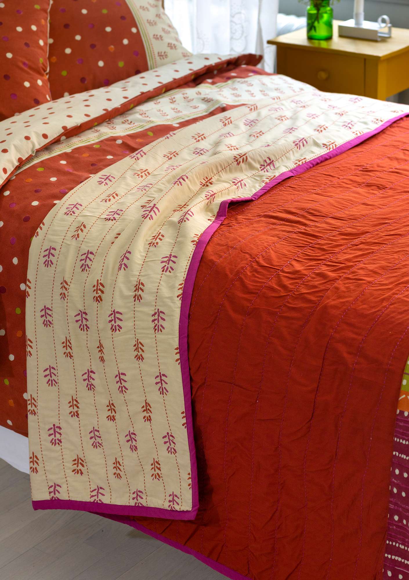 Blokktrykt sengeteppe «Chandra» for dobbeltseng i økologisk bomull  koppar thumbnail