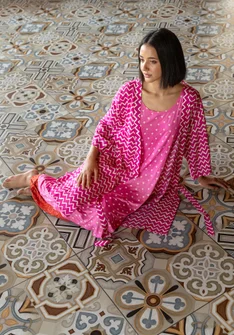“Travel” woven viscose kimono - pink begonia