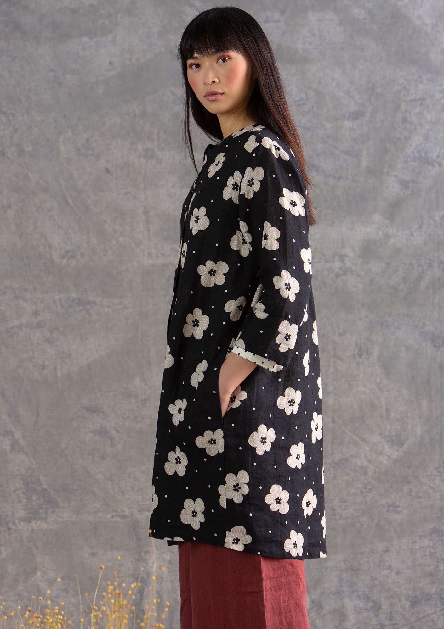 Vevd kjole «Mirabelle» i lin svart/mønstret thumbnail