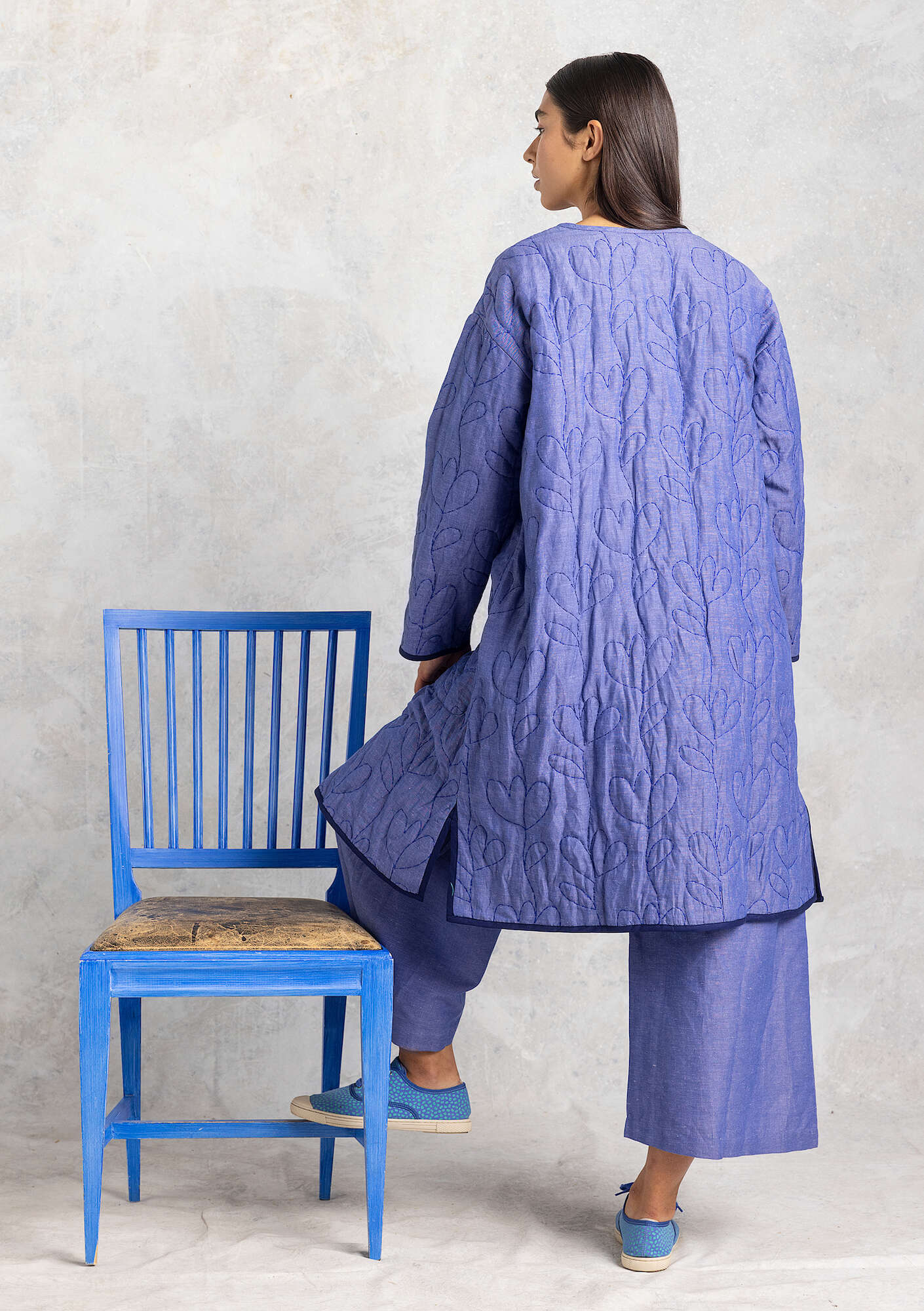 Quiltet frakke  Idun  i økologisk bomuld/hør blå lotus thumbnail