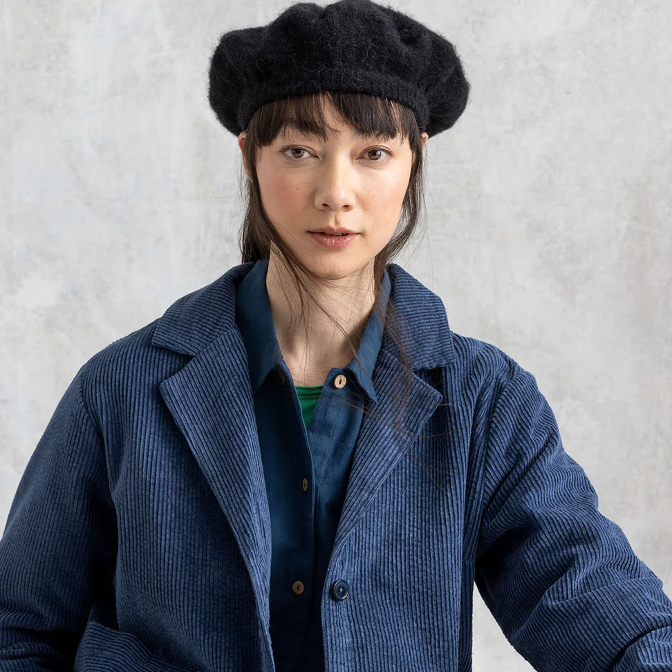 Knit beret in an alpaca blend - black