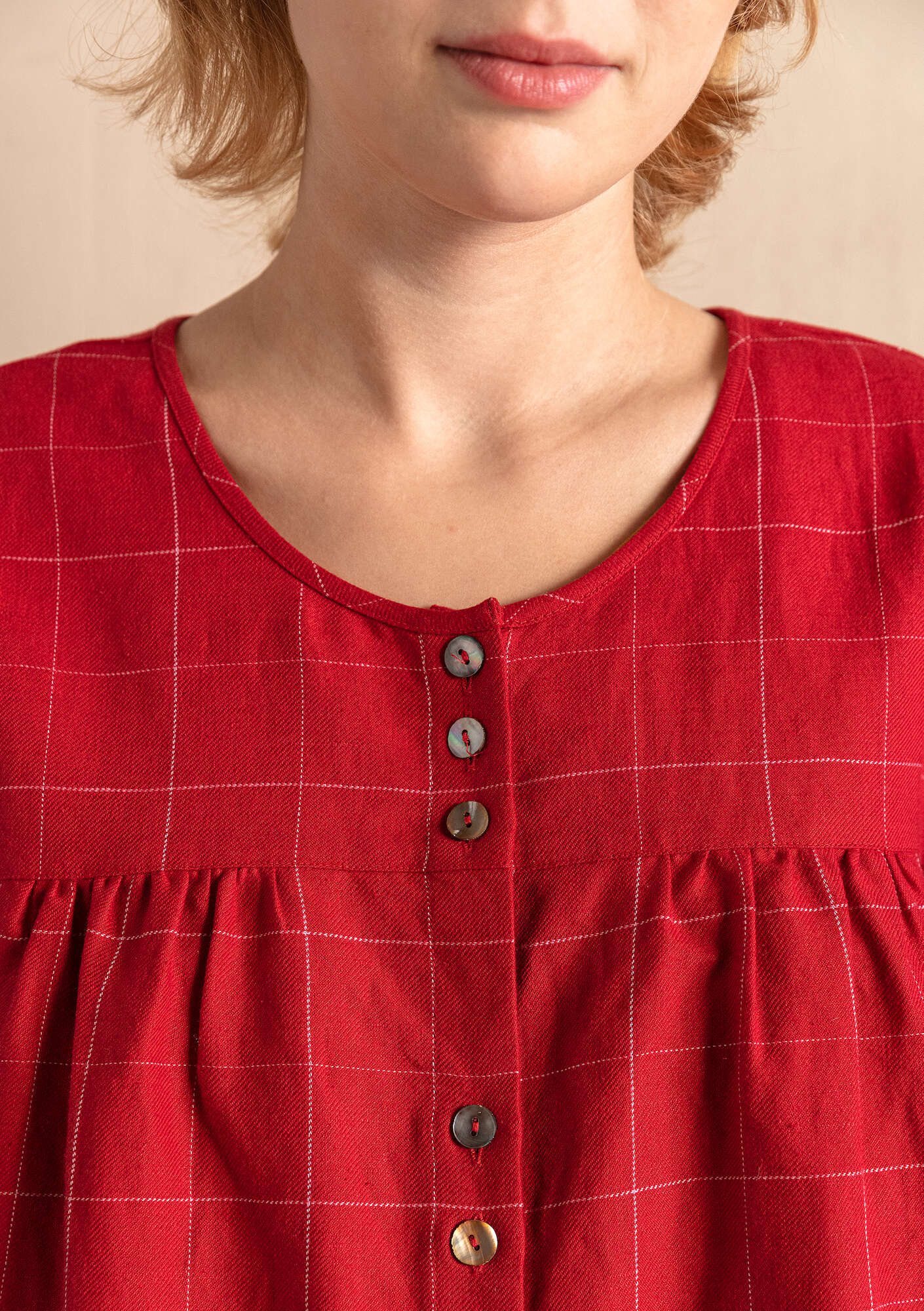 “Greta” woven artist’s blouse in organic cotton/linen poppy thumbnail