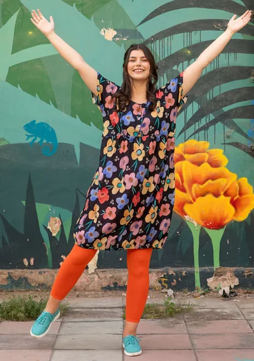 Vevd kjole «Aquarelle» i økologisk bomull - svart