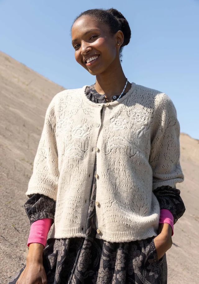Strickjacke „Shadow“ aus Lammwollmischung - hellsand