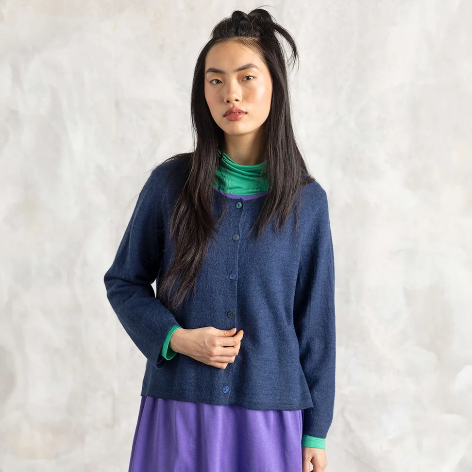 Cardigan in felted organic wool - dark indigo/melange