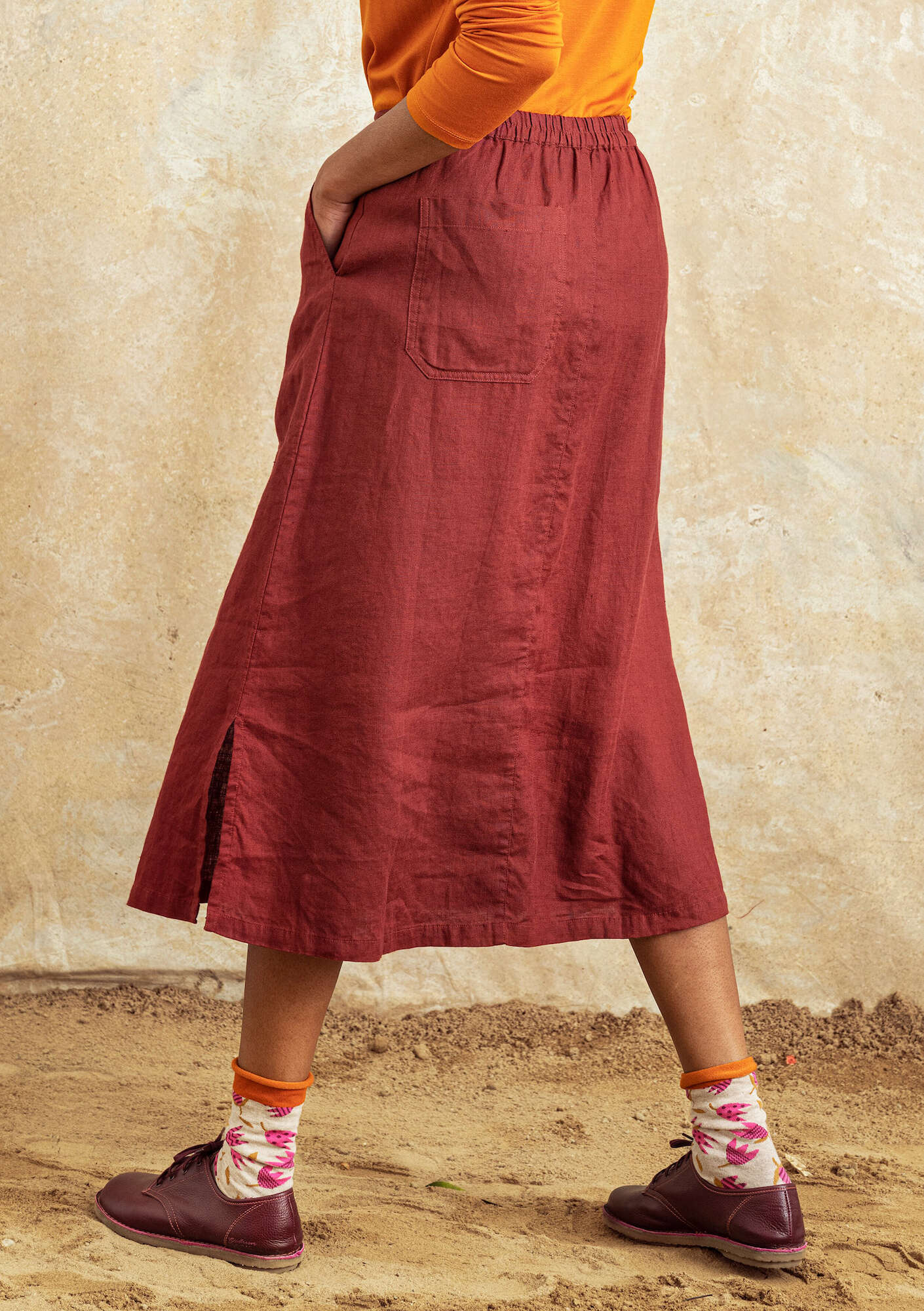 “Karen” woven linen skirt red curry thumbnail
