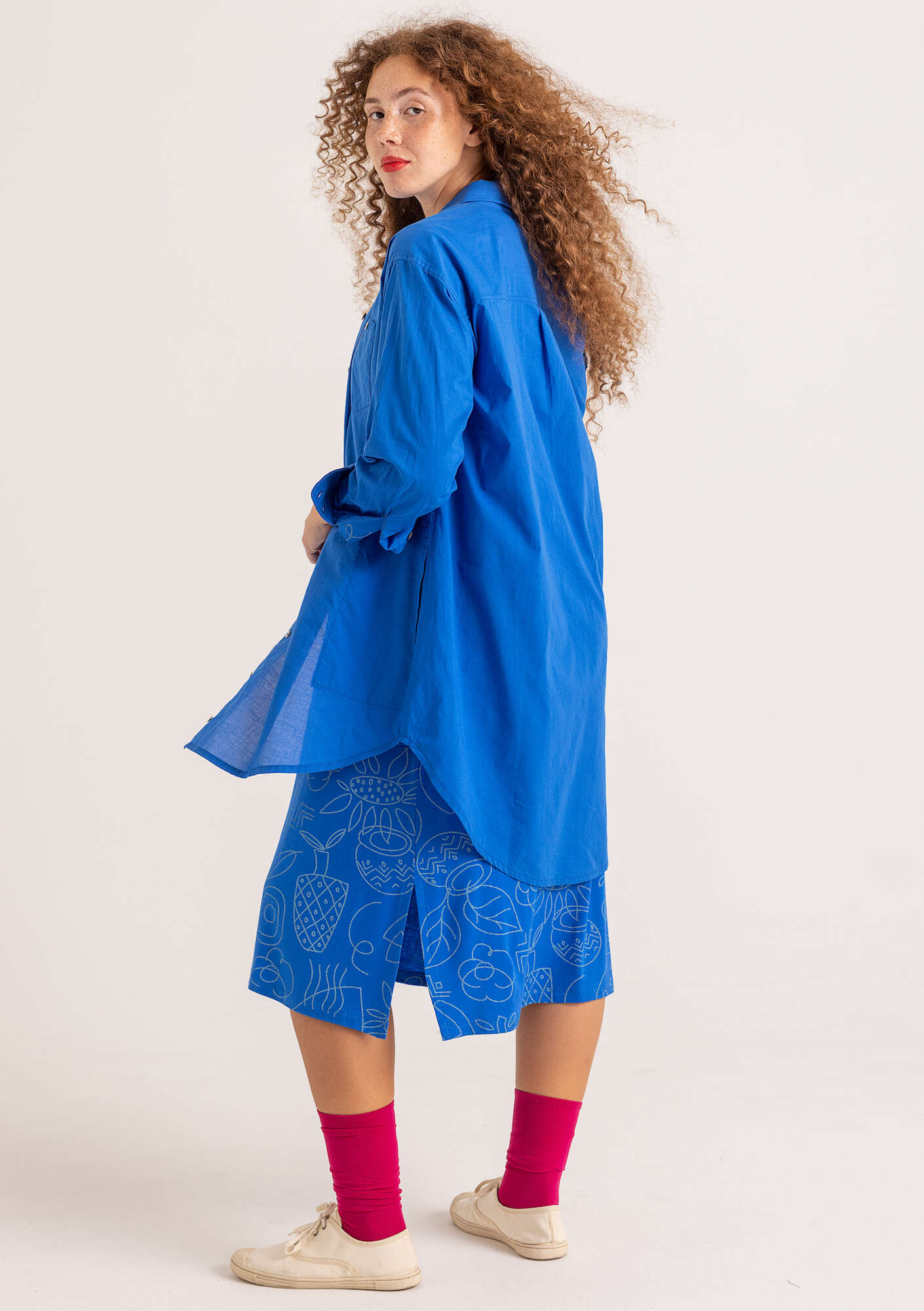 “Palette” shirt dress in organic cotton sapphire blue