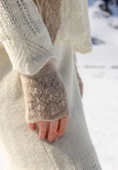 Handstulpen „Forgetmenot“ aus Alpakawollgemisch - kalkstein-melange