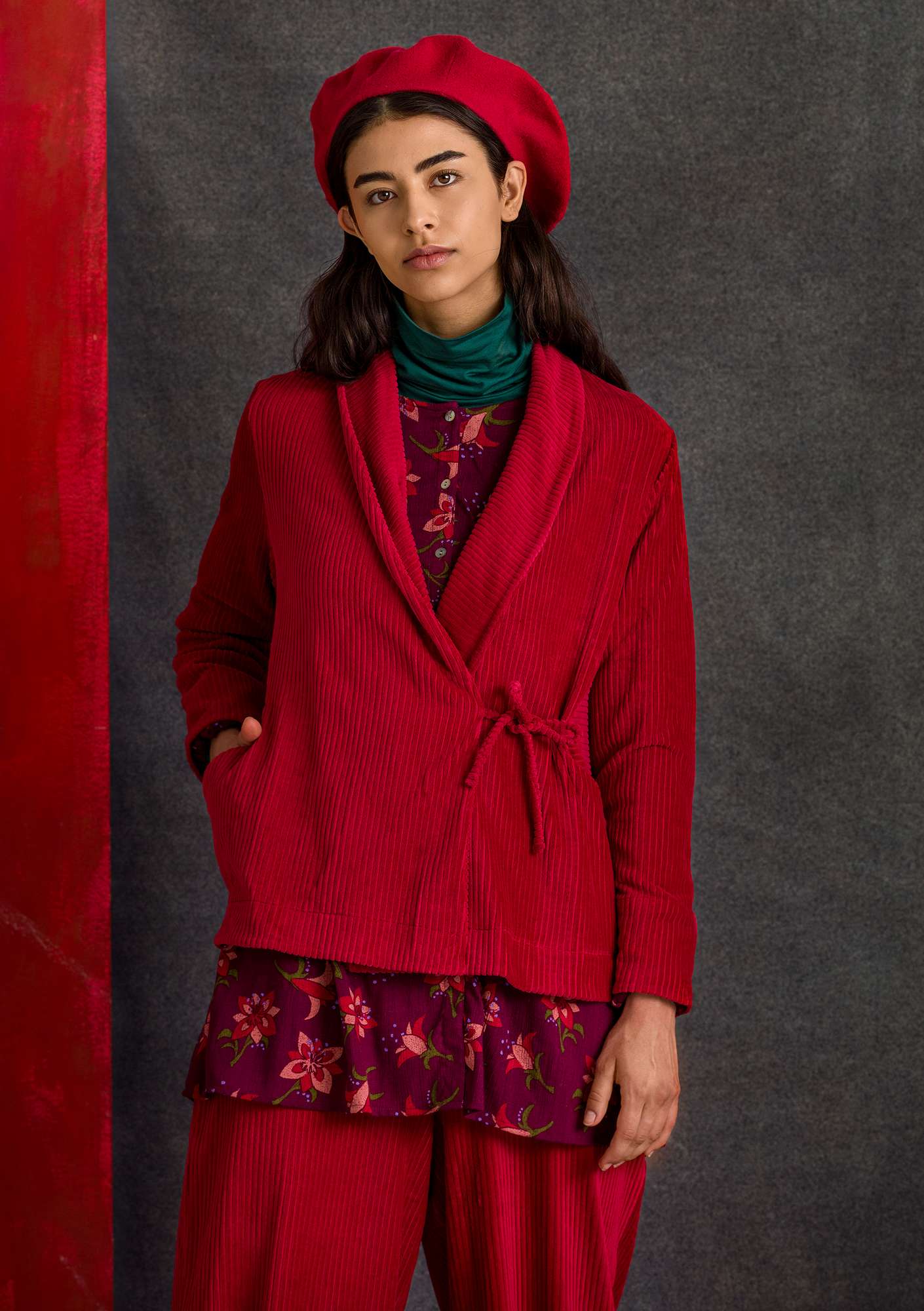 Velour cardigan in organic cotton/recycled polyester/elastane  cranberry