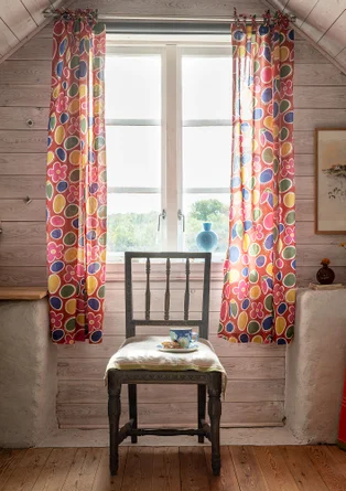 “Sol” short-length, organic cotton curtain - amaryllis