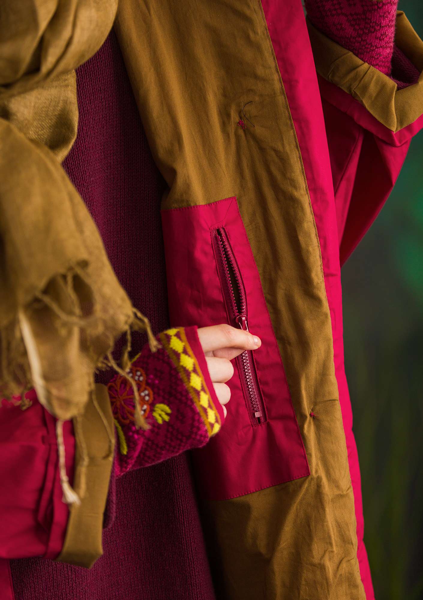 “Petronella” parka in recycled/organic cotton cranberry