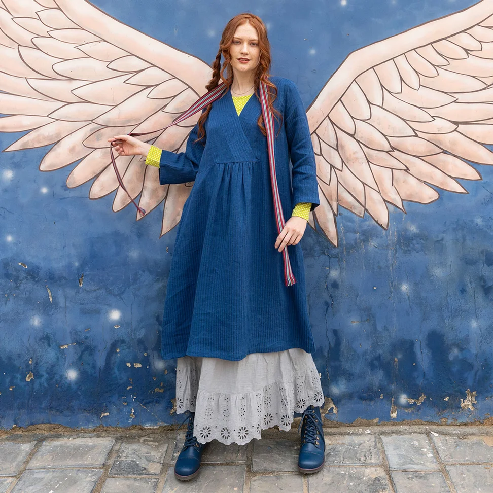 Woven “Bodil” dress in linen - indigo blue
