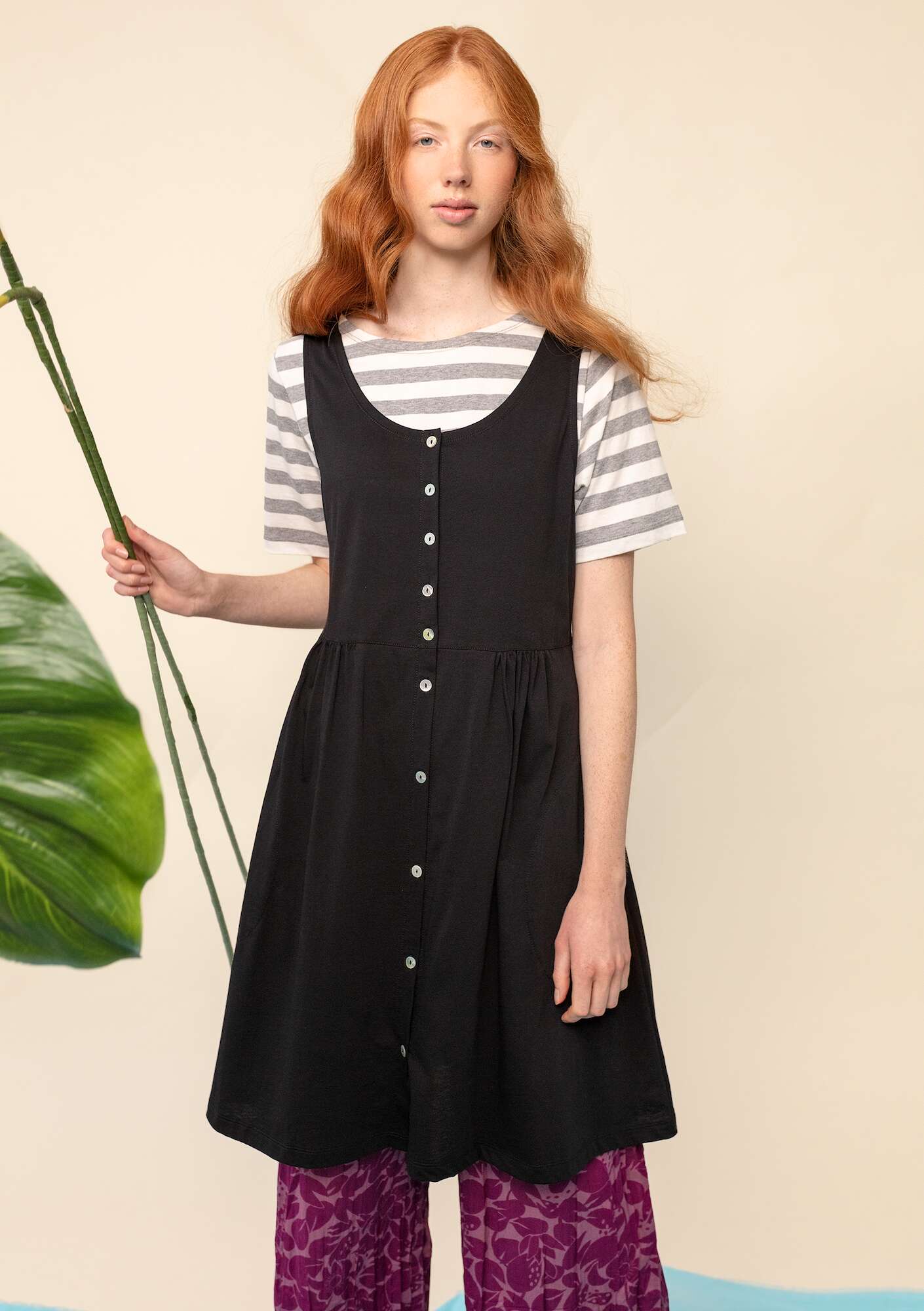 “Lotus” jersey dress in organic cotton black thumbnail