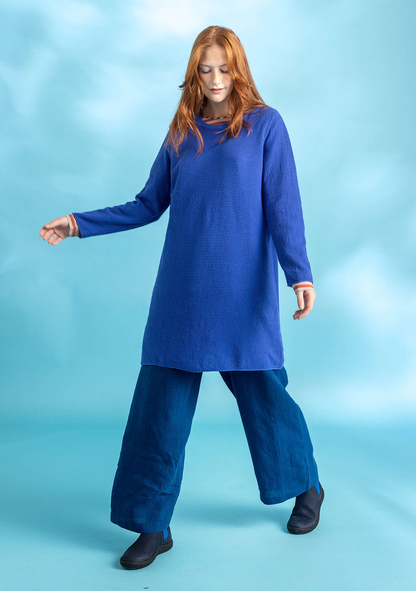 Tunic in linen/cotton brilliant blue