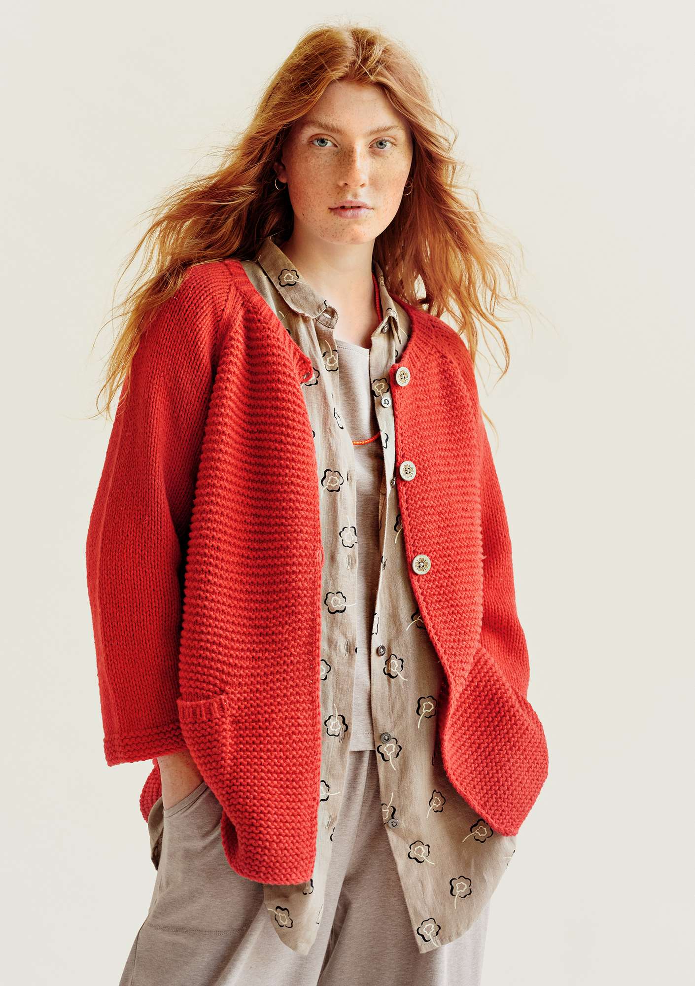 Hand-knitted organic cotton/wool cardigan bright red thumbnail