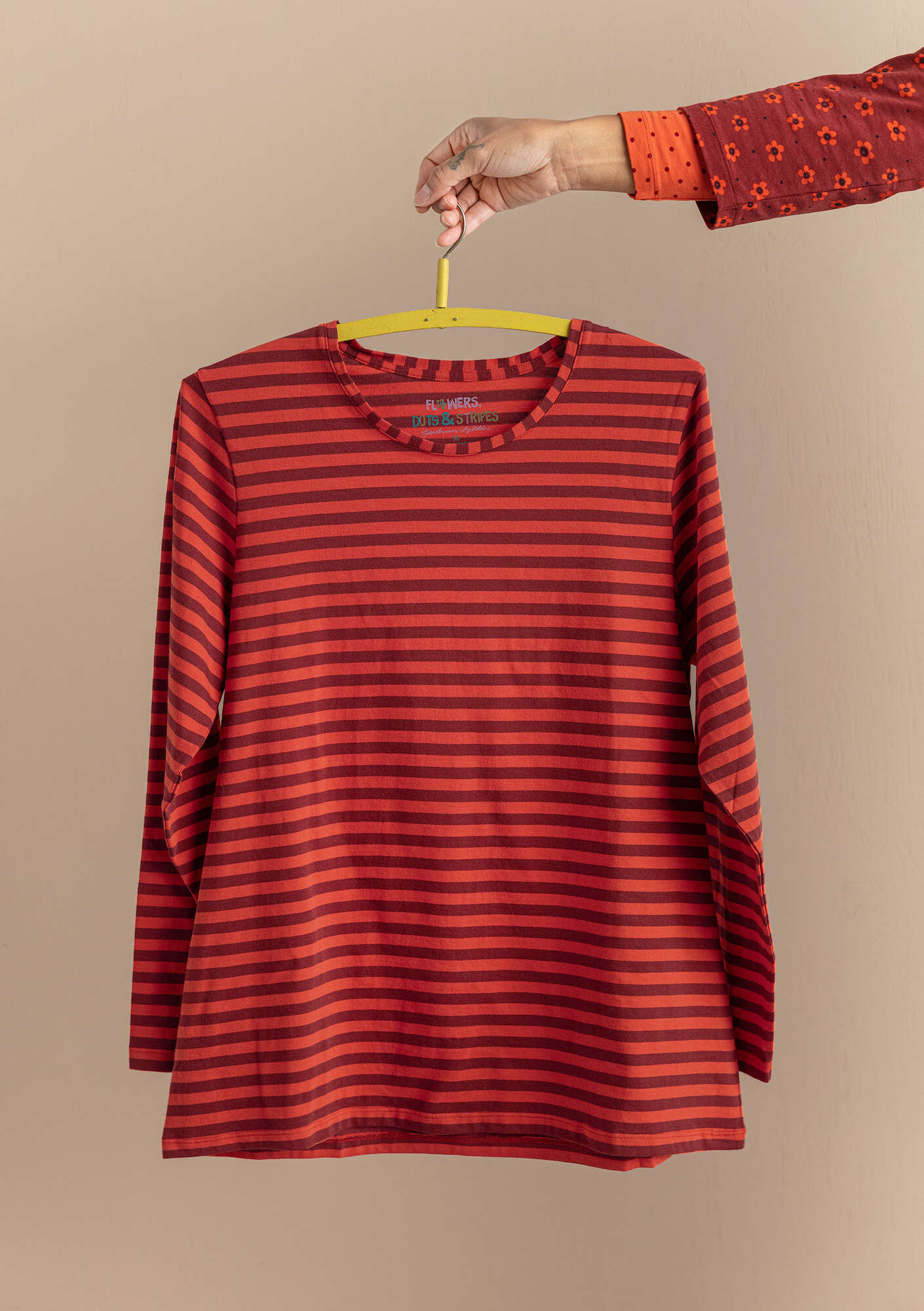 Essential striped sweater in organic cotton chili/agate red thumbnail
