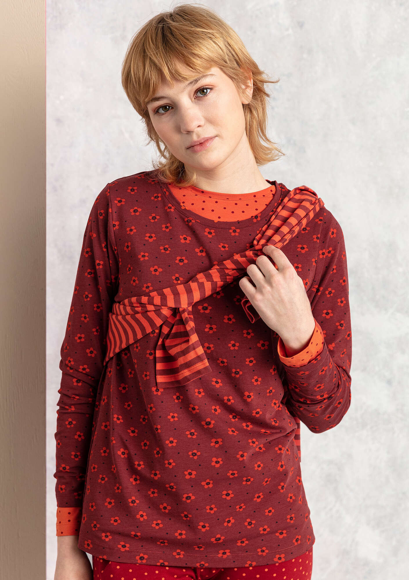 “Pytte” jersey top in organic cotton/spandex agate red/patterned thumbnail