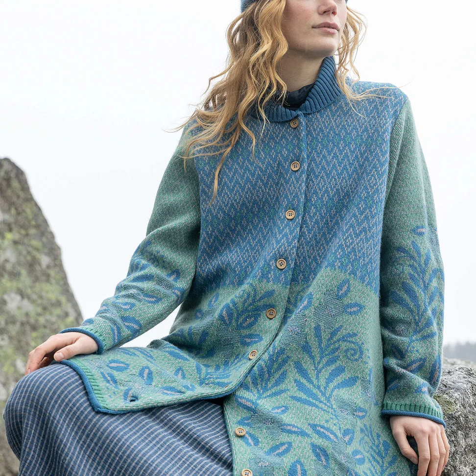 “Nova Scotia” long cardigan in lambswool - indigofera/patterned