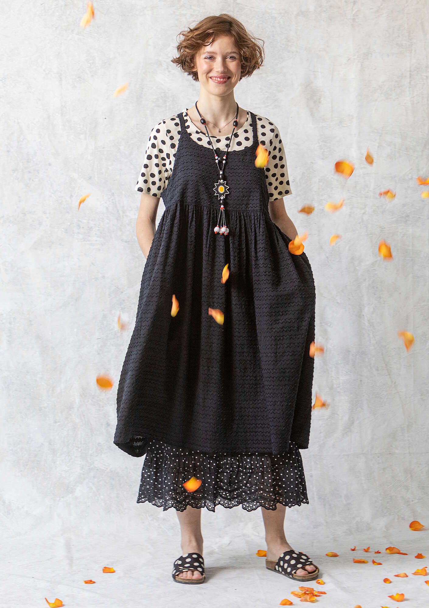 Vævet kjole i økologisk bomuld sort