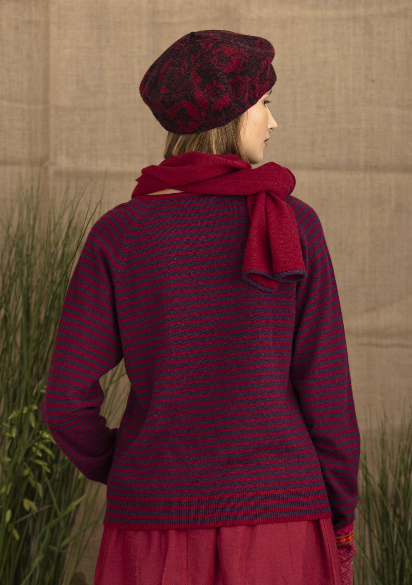 Cashmere sweater lake/cranberry thumbnail