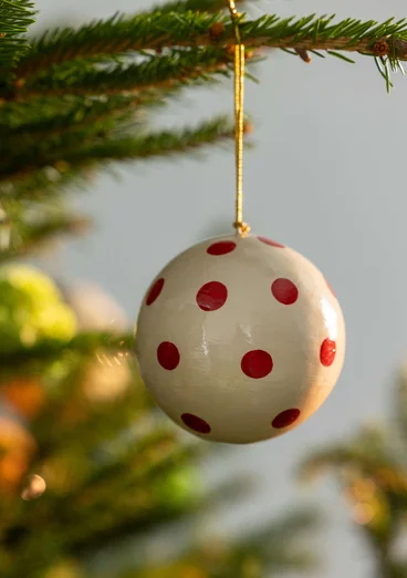 Boule de Noël "Alaska Forest" en papier mâché - coquillage