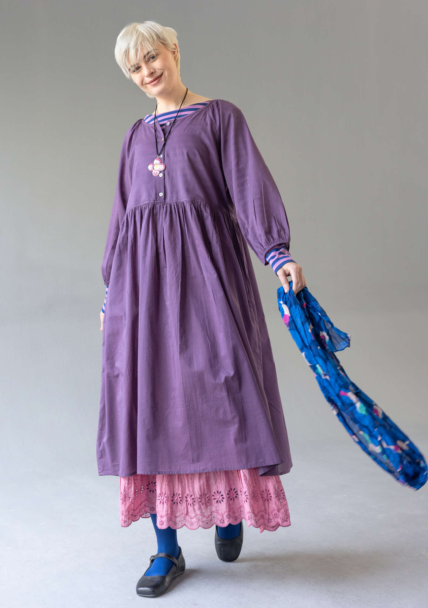 Greed International コットンリネンカスリドレス パープル Leah” floral/solid-colored dress in airy organic cotton