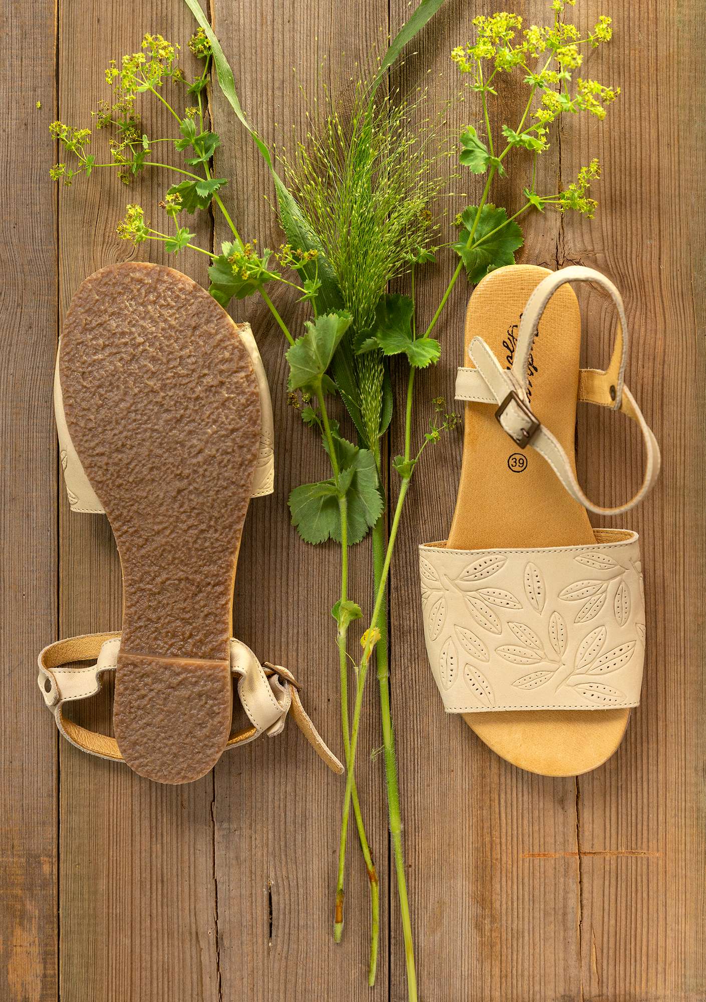 “Savanna” nubuck sandals oatmeal thumbnail