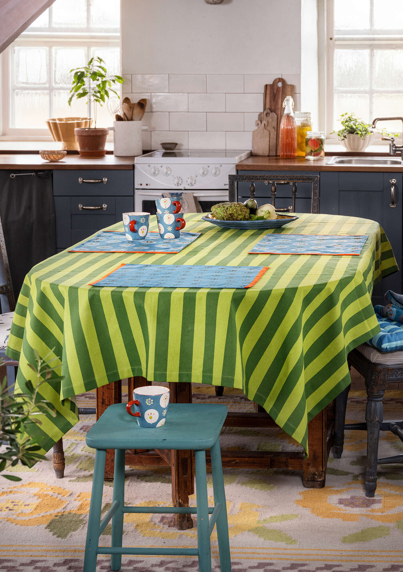 “Långrand” tablecloth in organic cotton kiwi