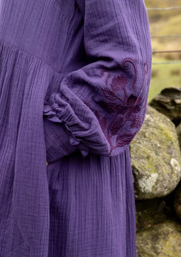Einfarbiges Kleid „Frigg“ aus Bio-Baumwolle - brombeere