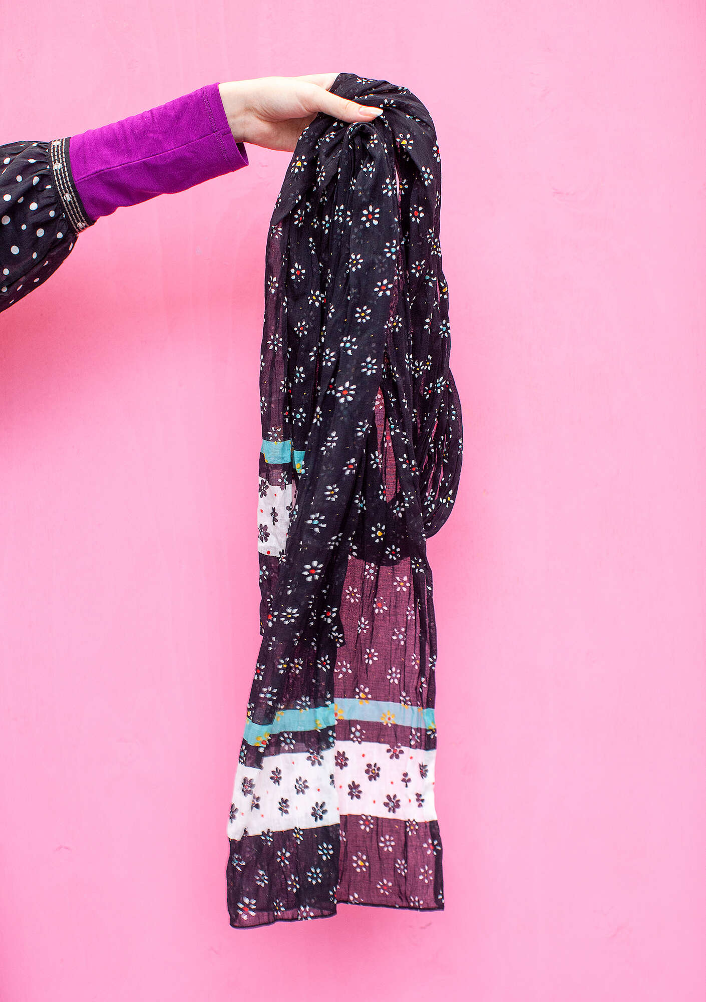 “Hilda” shawl in organic cotton multi-color thumbnail