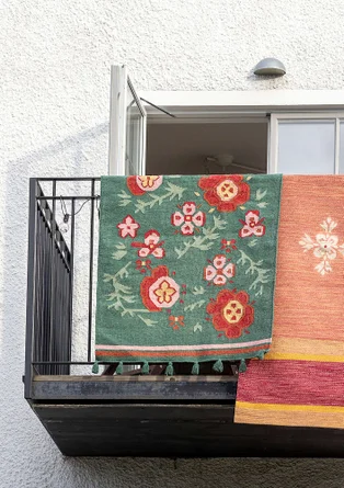 “Petals” kilim rug in organic cotton - sea green