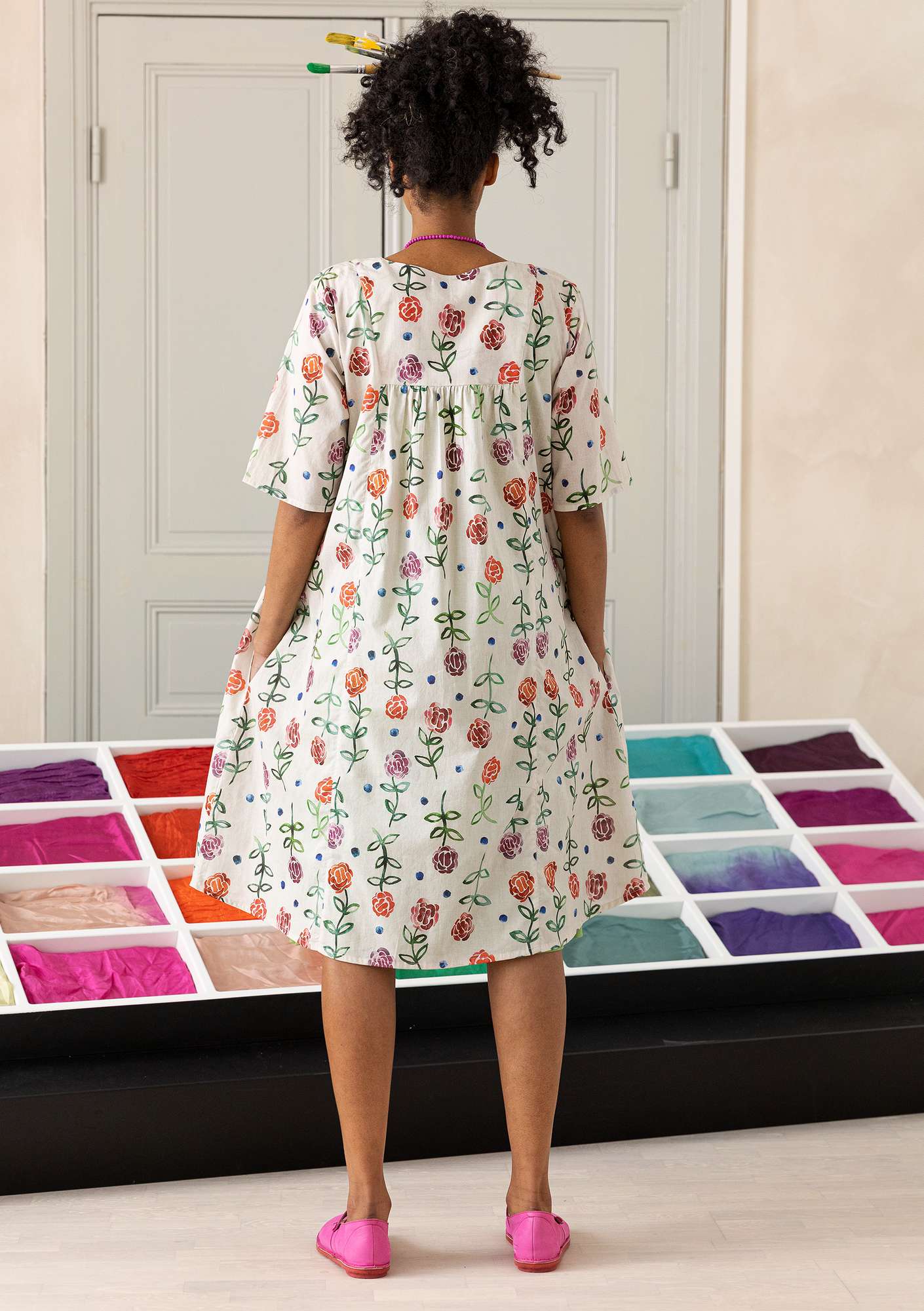 Vävd klänning  Acapella  i ekologisk bomull flerfärgad/mönstrad