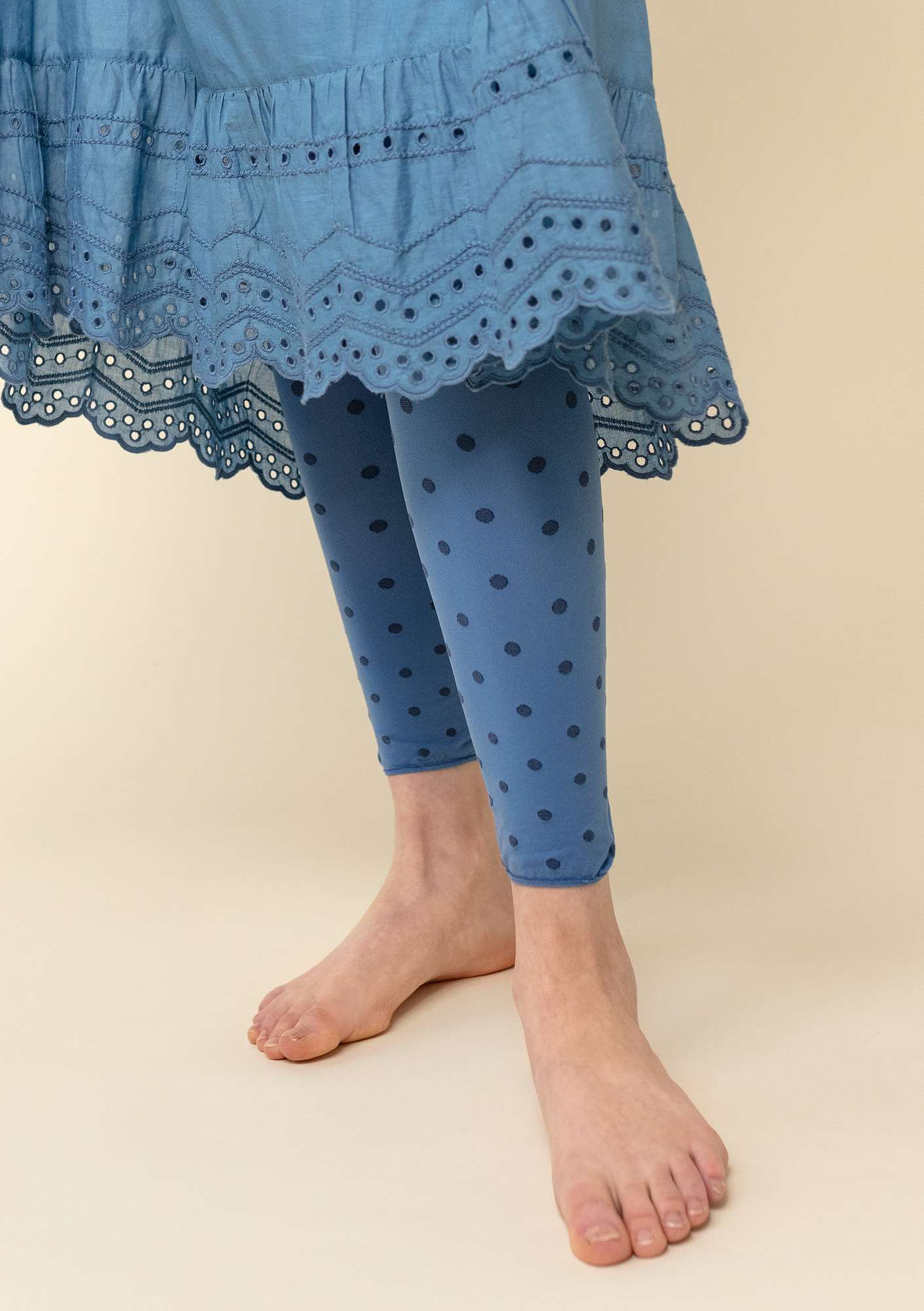 Gestippelde legging van gerecycled polyamide vlasblauw thumbnail
