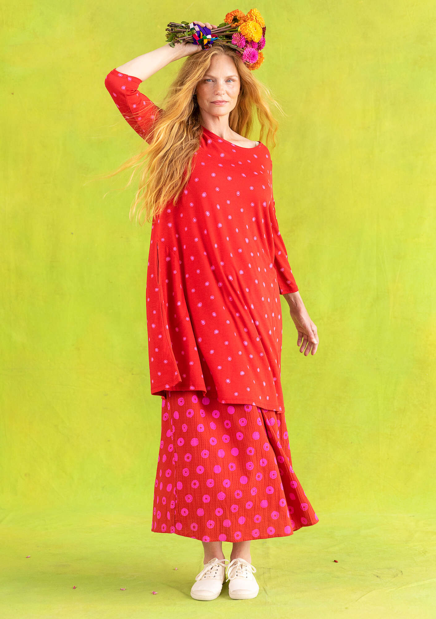 “Alma” jersey dress in organic cotton/modal parrot red
