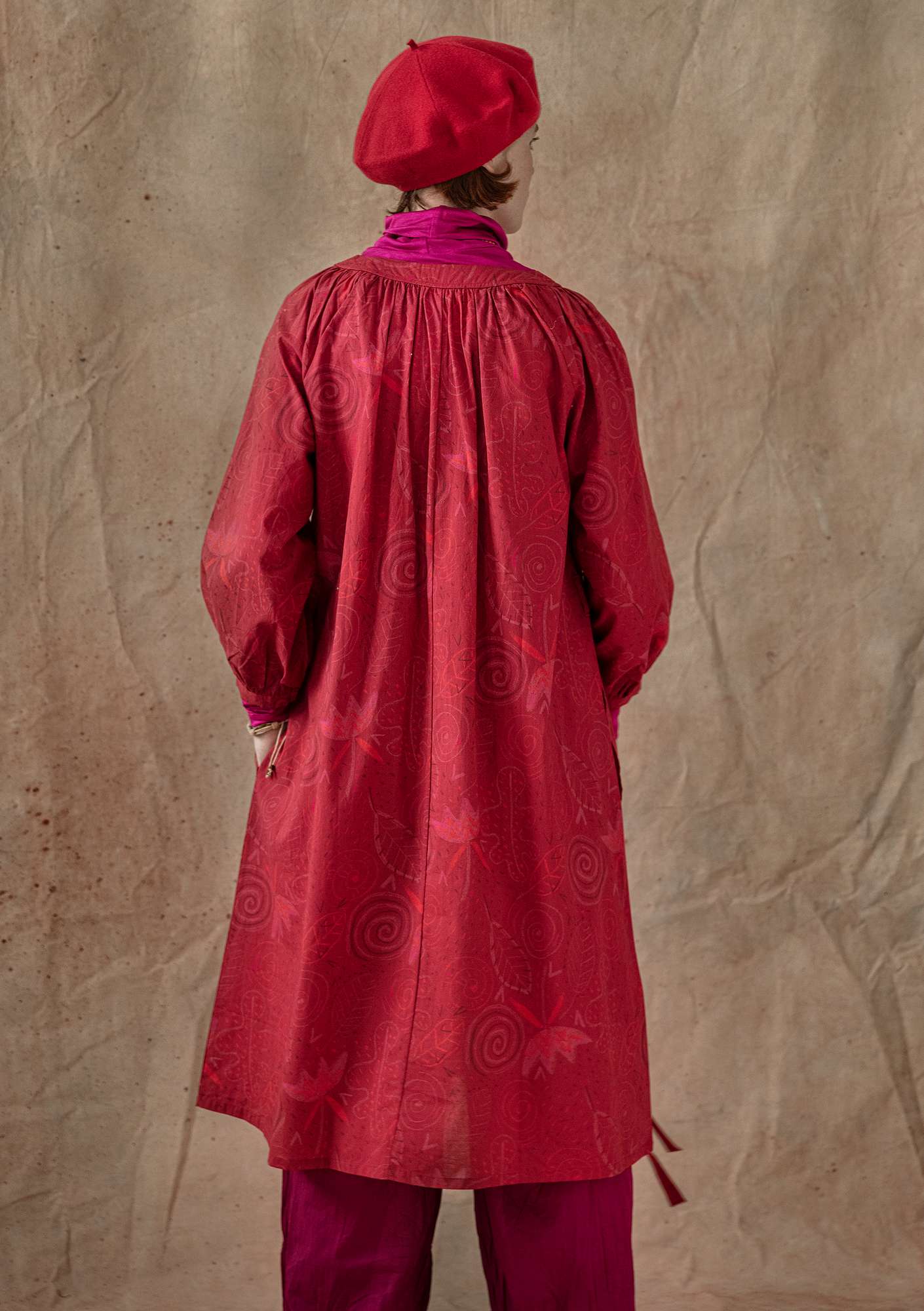 “Krita” woven dress in organic cotton cranberry