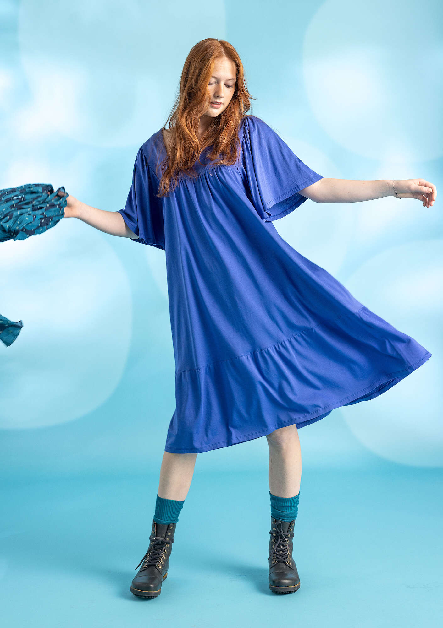 Trikåklänning i bomull/modal brilliant blue