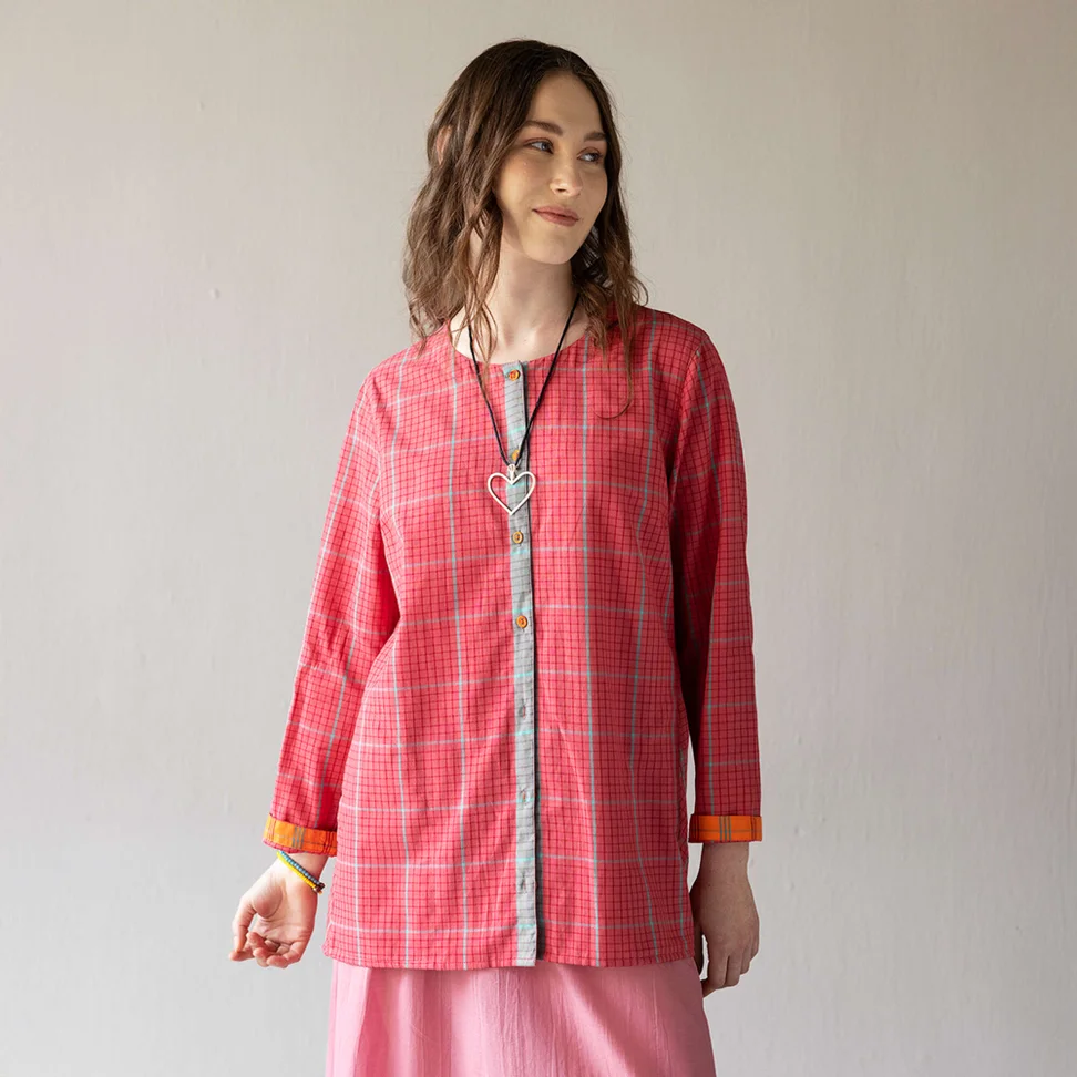 Blouse à carreaux "Karur" en coton biologique - flamant rose