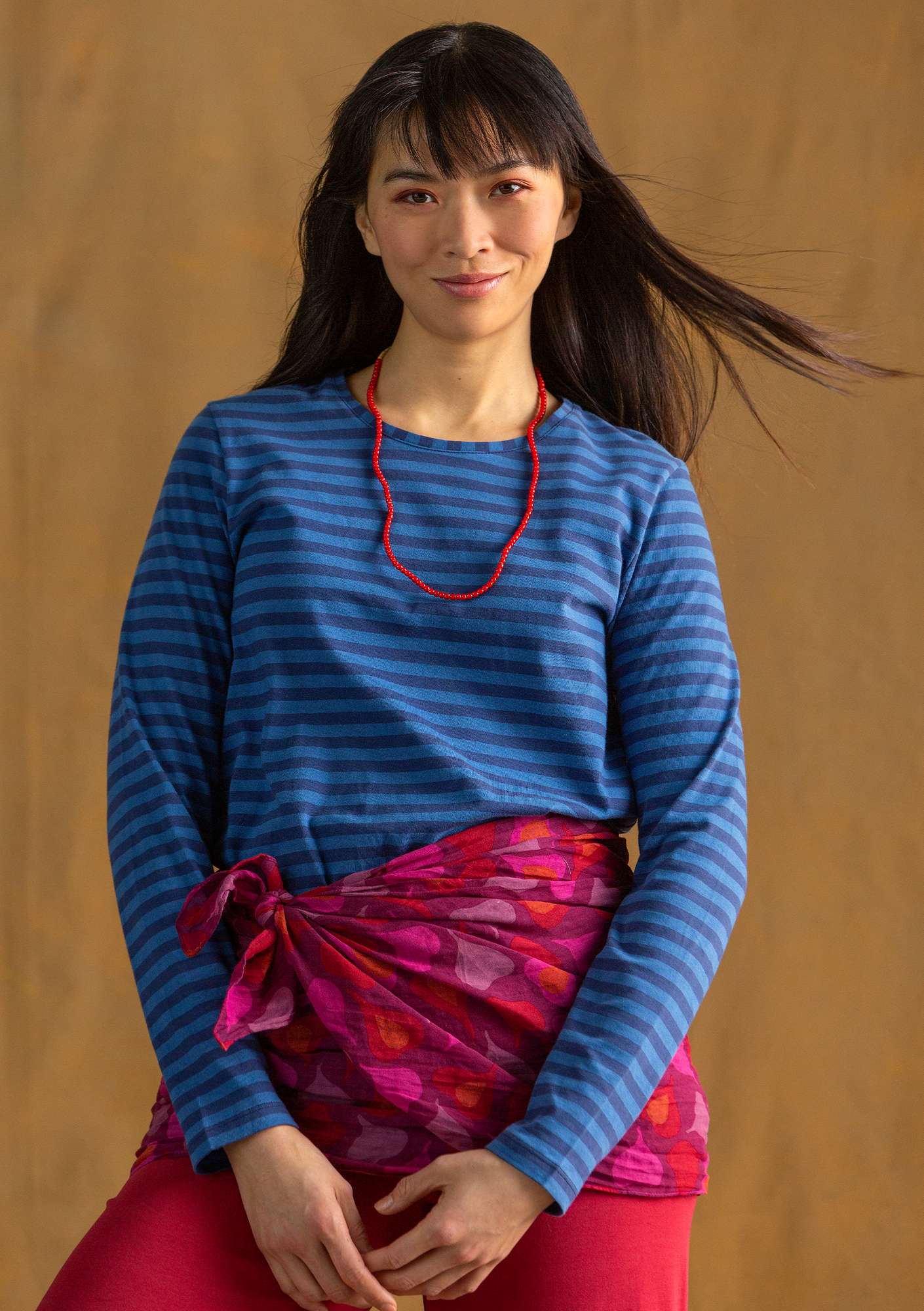 Essential striped sweater in organic cotton indigo blue/flax blue thumbnail