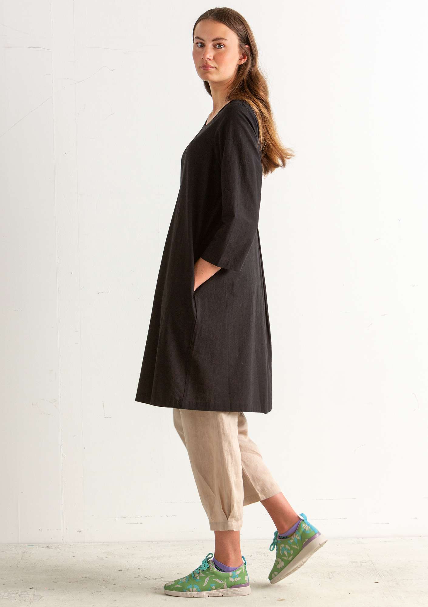 Kleid „Rut“ aus Öko-Baumwolle/Leinen schwarz thumbnail
