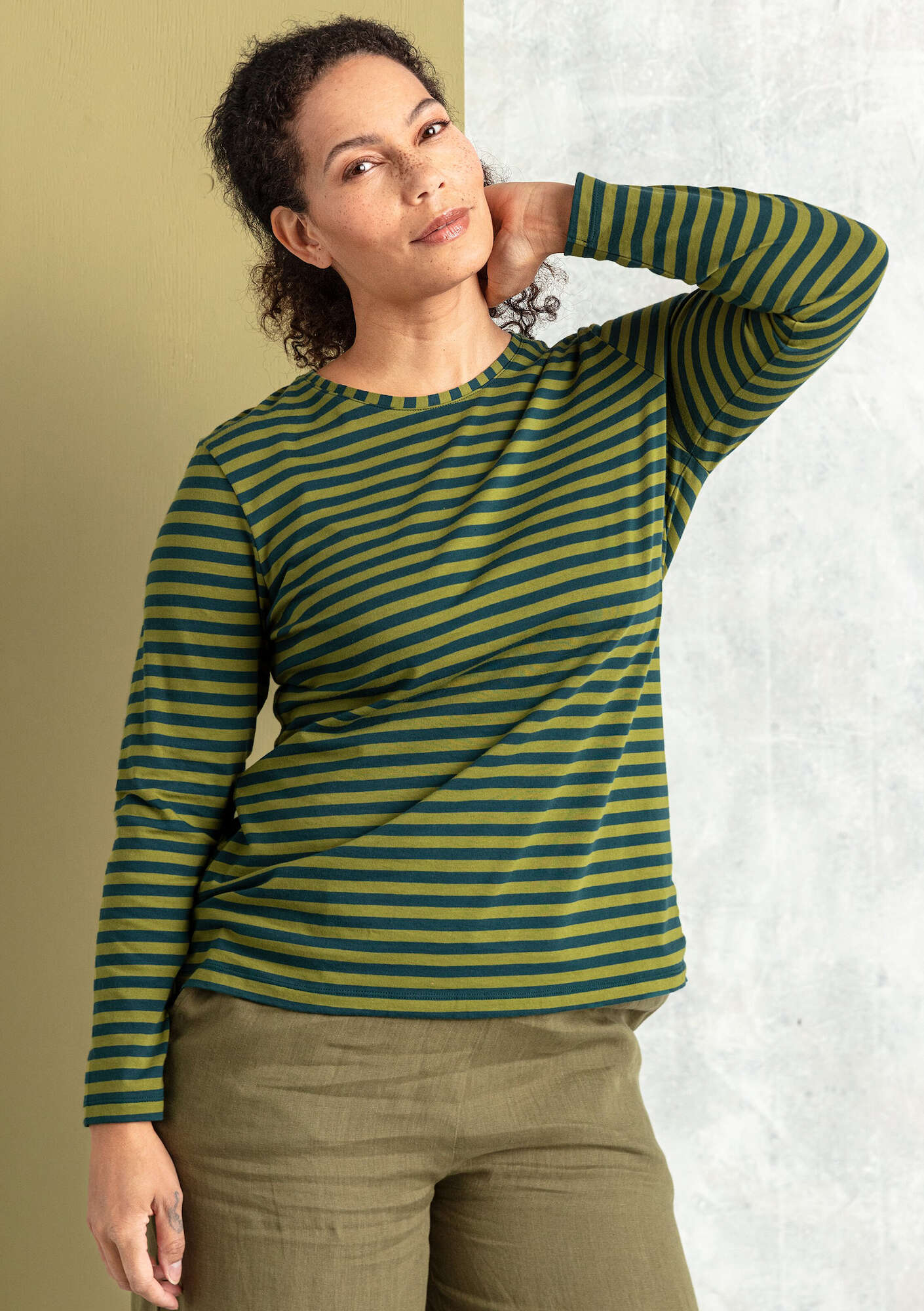 Essential striped sweater in organic cotton bottle green/avocado