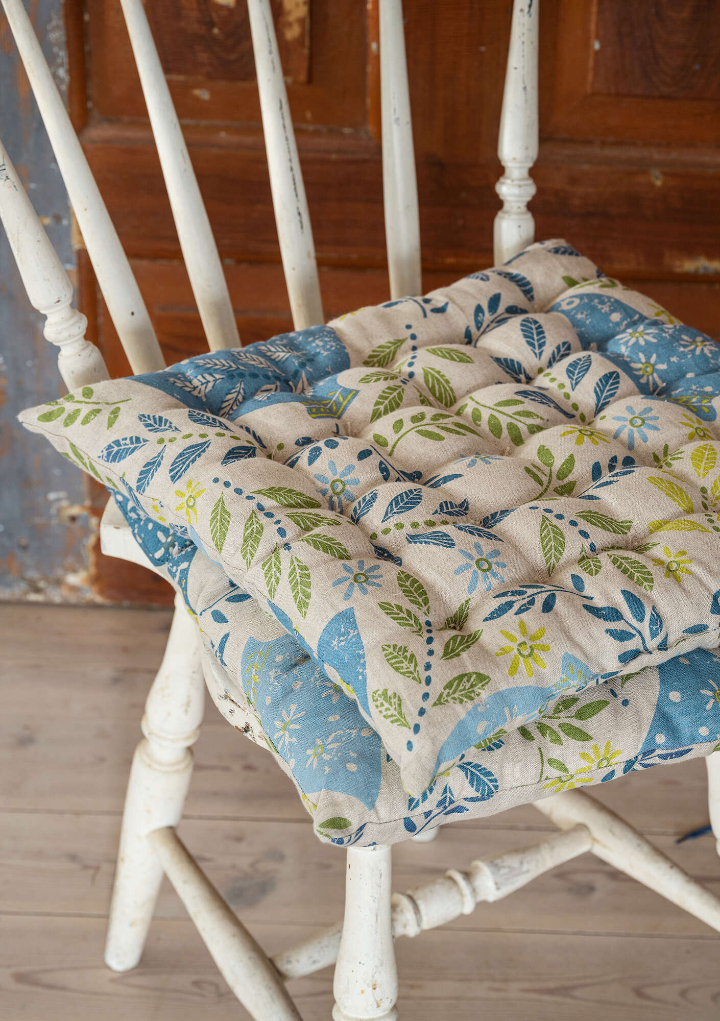 “Okarina” linen seat cushion indigofera