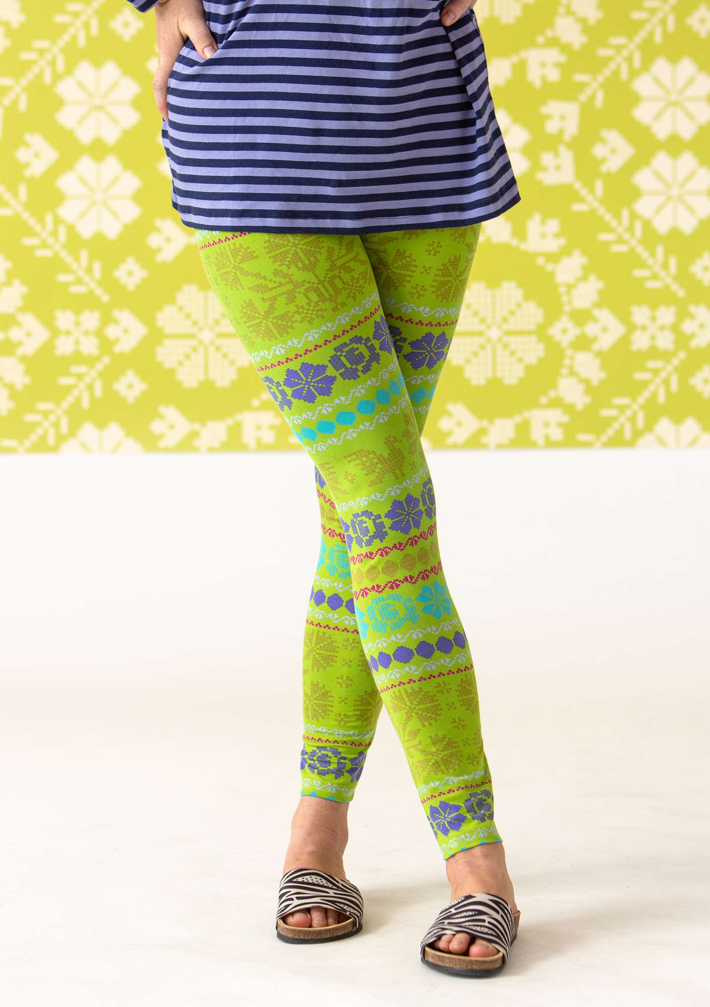  Oina” jersey leggings in micromodal/spandex pea green thumbnail